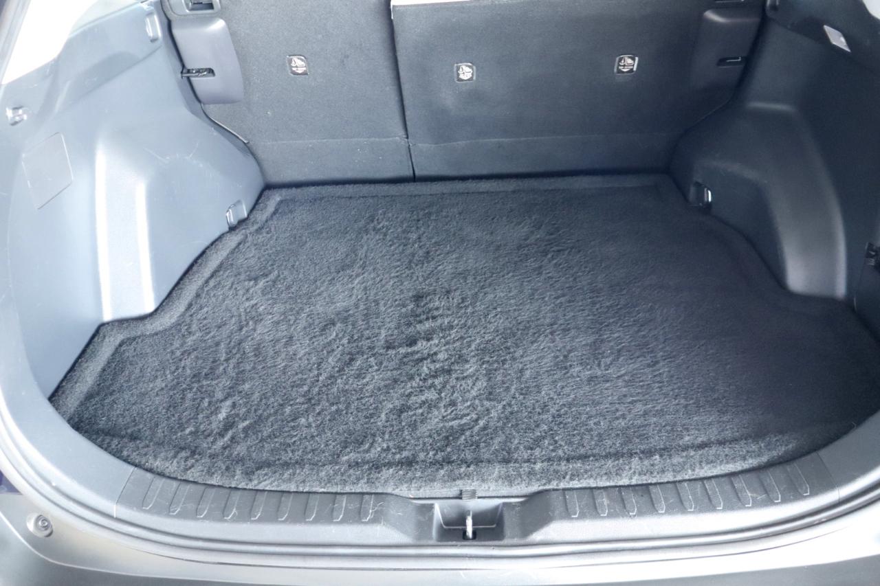 Toyota RAV4 XLE Premium FWD (Natl) 2021