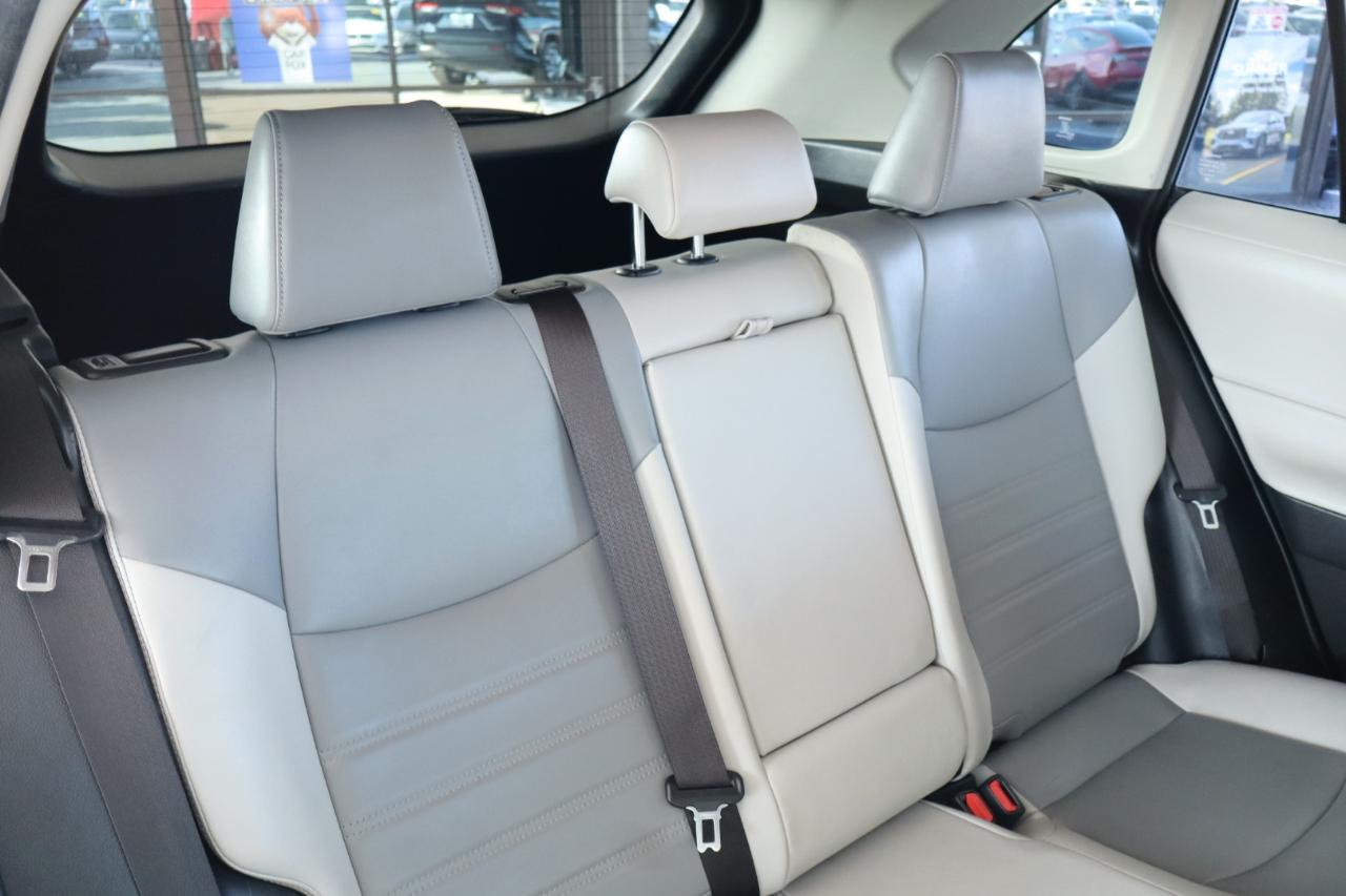 Toyota RAV4 XLE Premium FWD (Natl) 2021