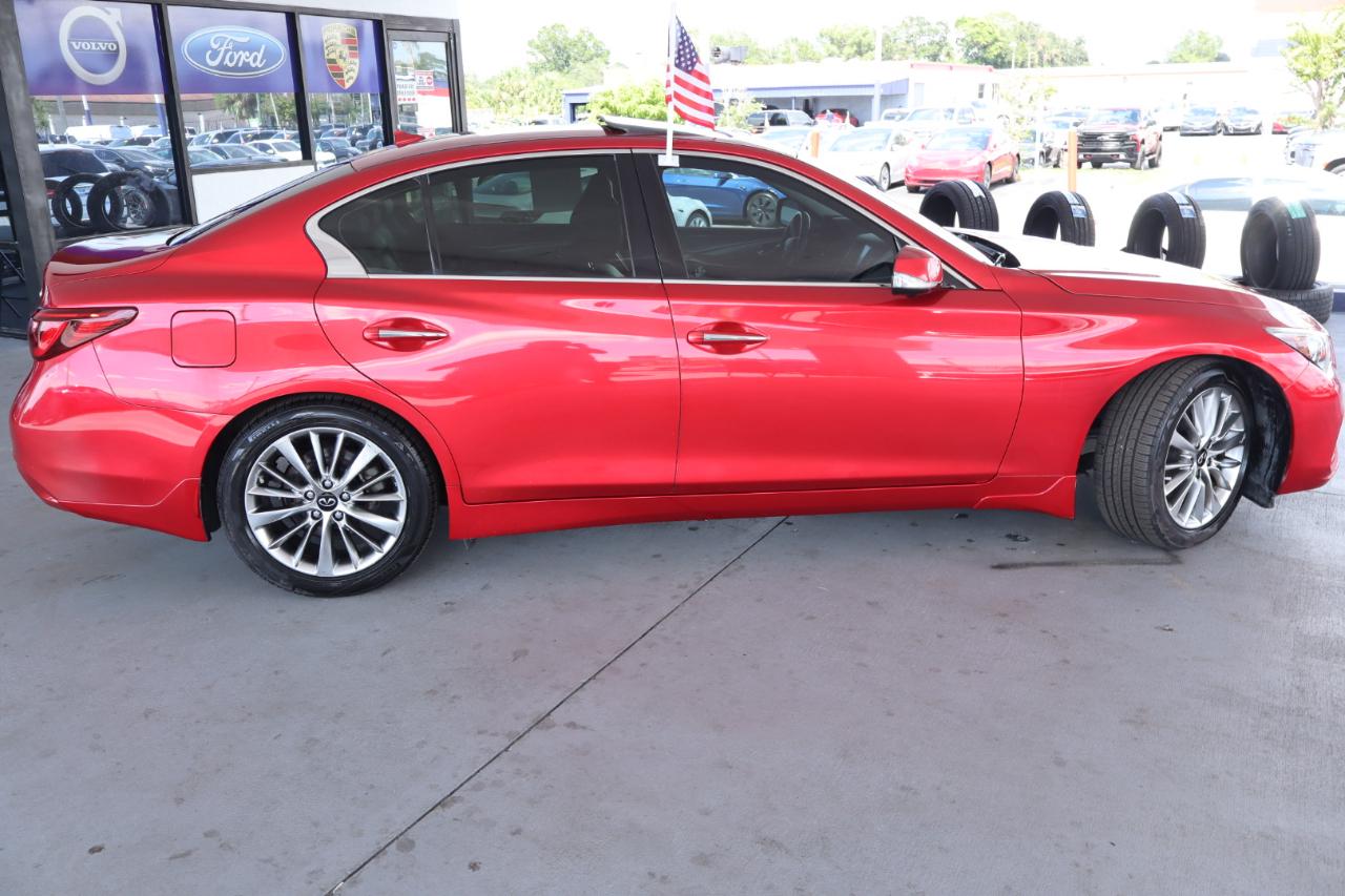 Infiniti Q50 3.0t LUXE RWD 2021