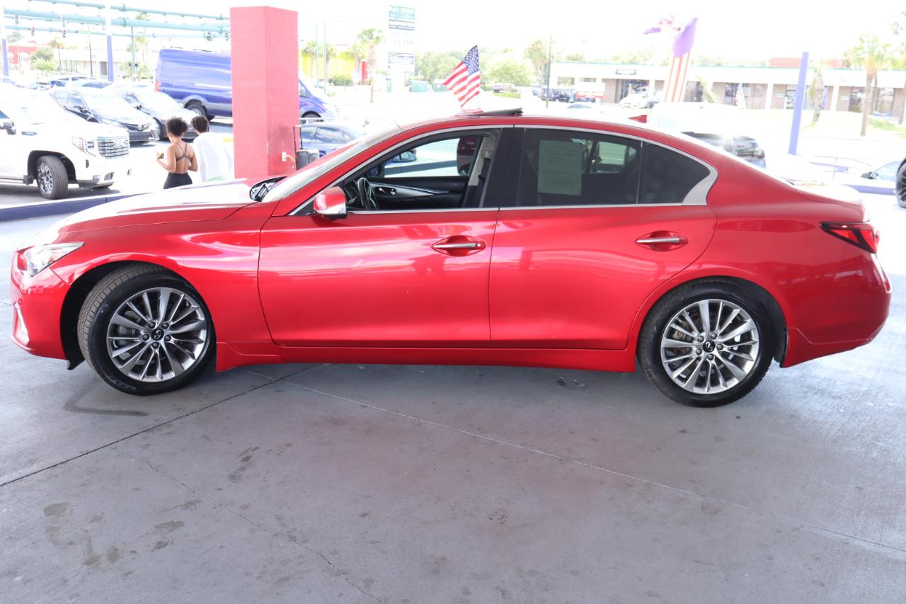 Infiniti Q50 3.0t LUXE RWD 2021