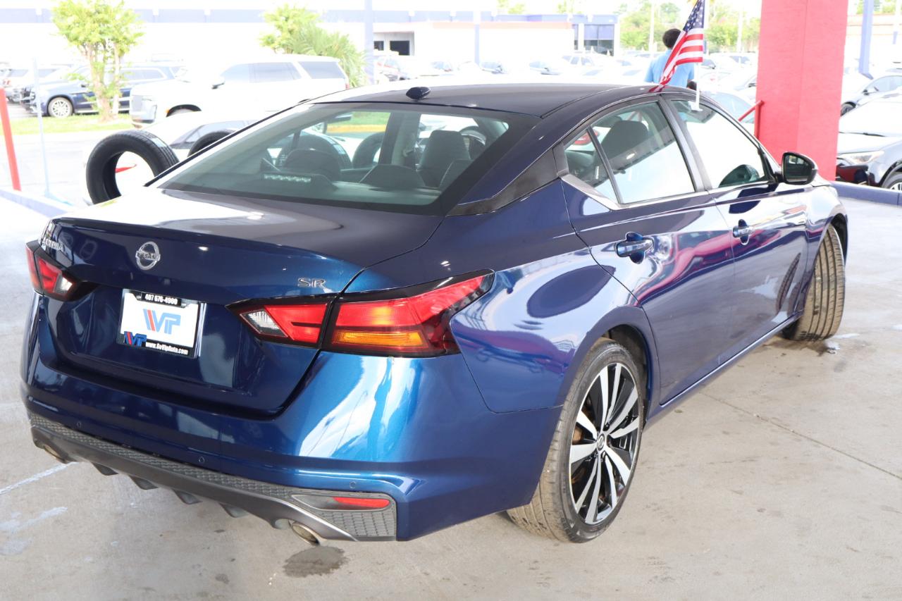 Nissan Altima 2.5 SR Sedan 2021