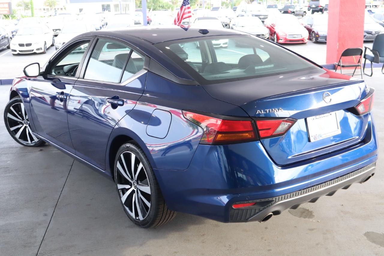 Nissan Altima 2.5 SR Sedan 2021