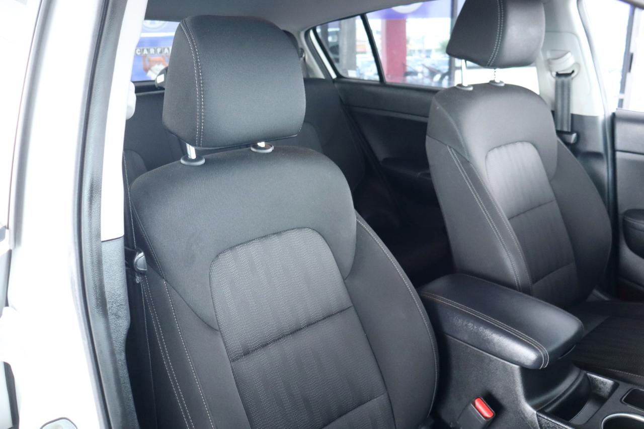 Kia Sportage LX FWD 2020