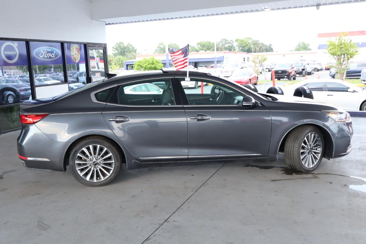 Kia Cadenza Premium 2017