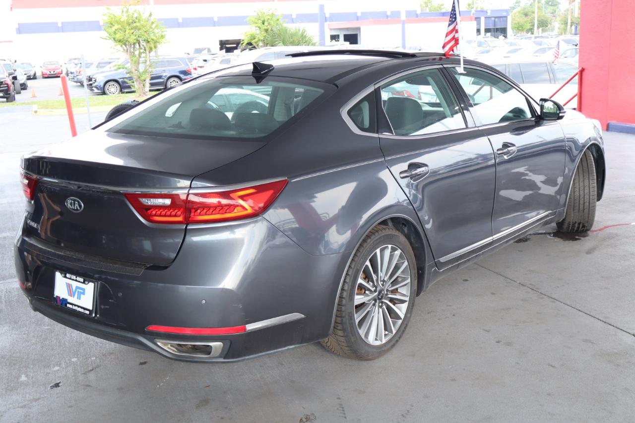 Kia Cadenza Premium 2017