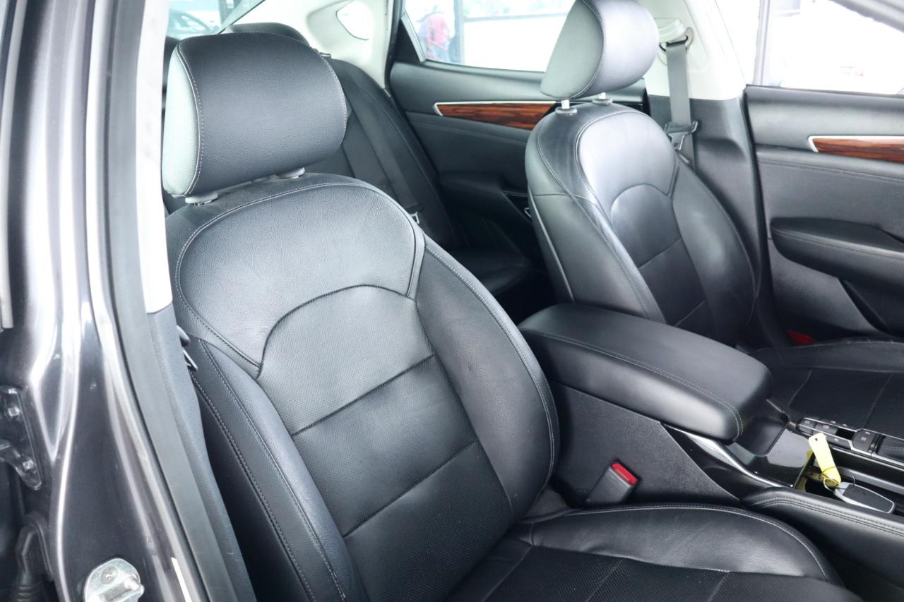Kia Cadenza Premium 2017