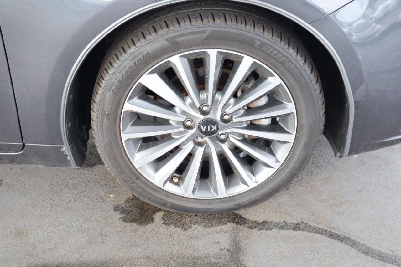 Kia Cadenza Premium 2017
