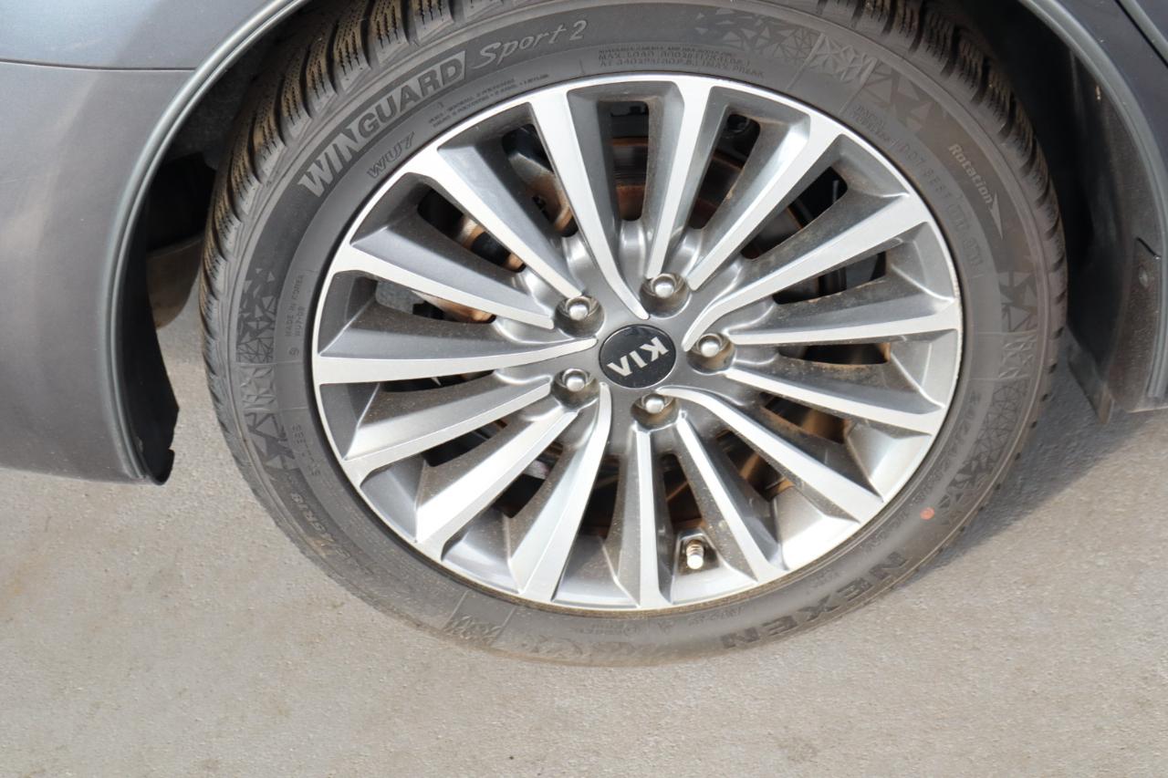 Kia Cadenza Premium 2017