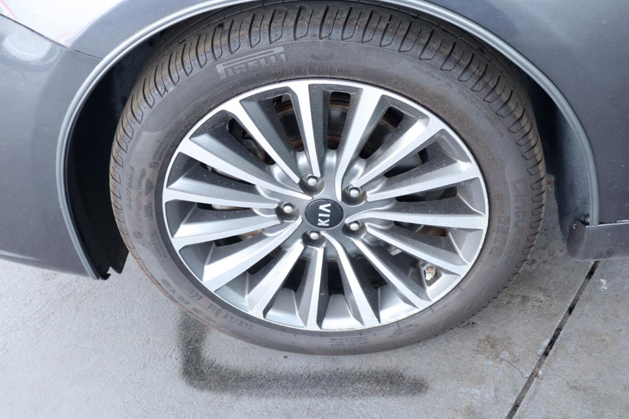 Kia Cadenza Premium 2017