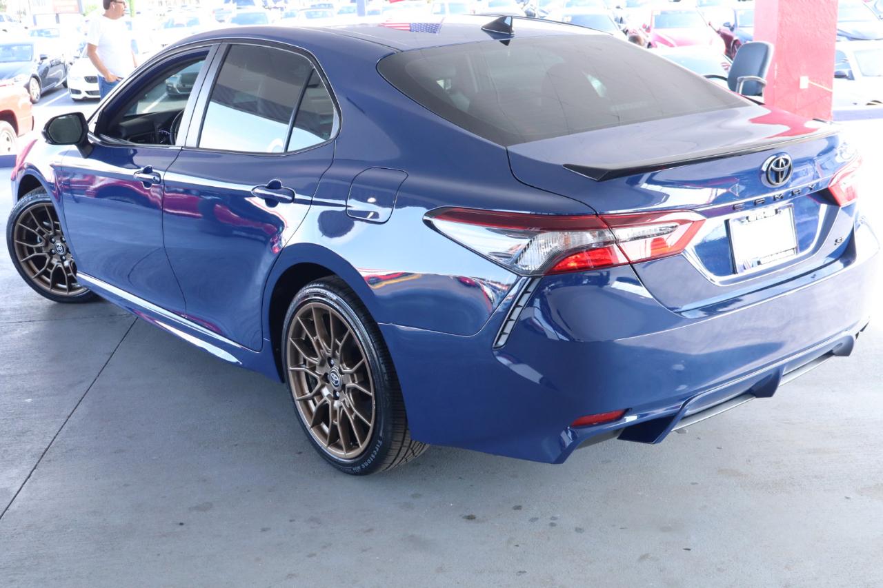 Toyota Camry SE Auto (Natl) 2023