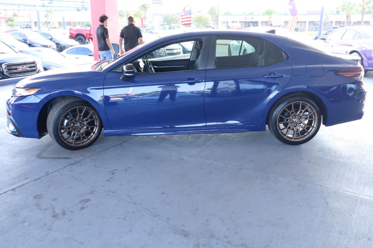 Toyota Camry SE Auto (Natl) 2023