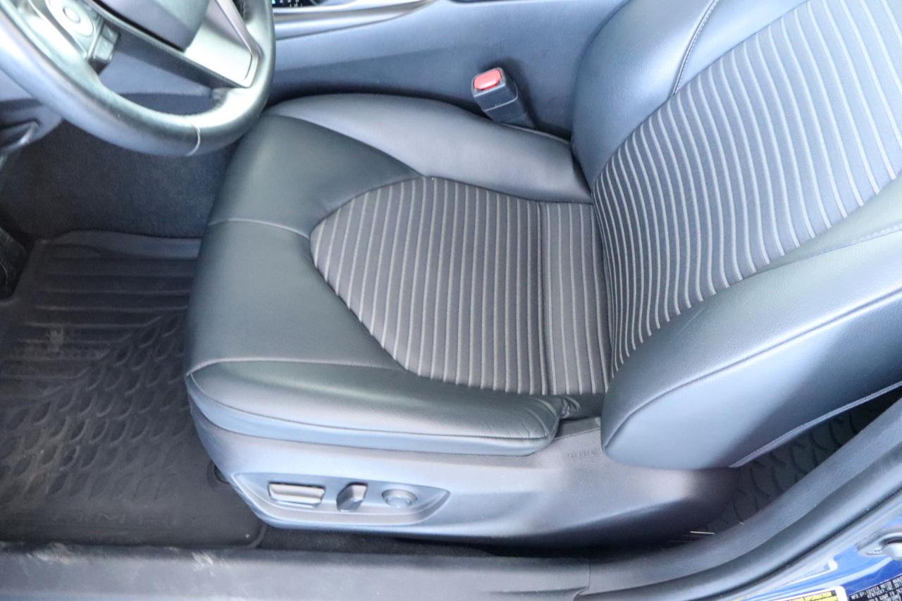Toyota Camry SE Auto (Natl) 2023