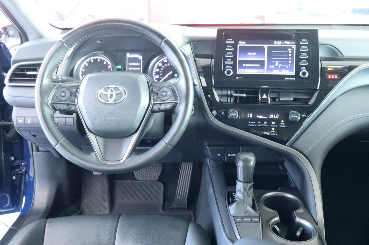 Toyota Camry SE Auto (Natl) 2023