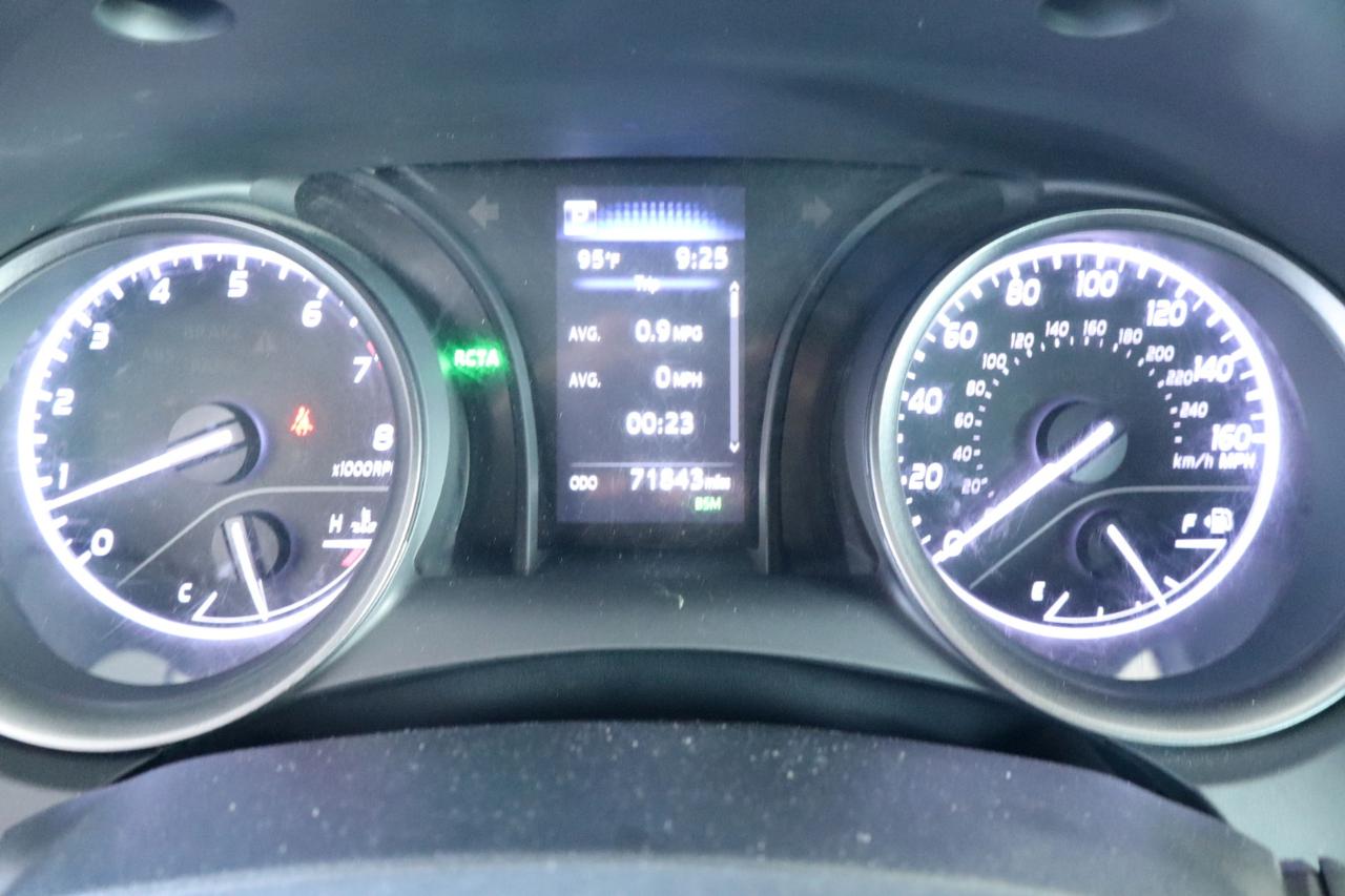 Toyota Camry SE Auto (Natl) 2023
