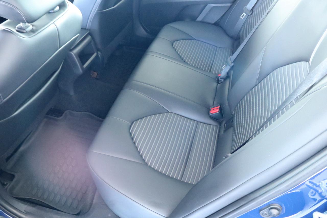 Toyota Camry SE Auto (Natl) 2023