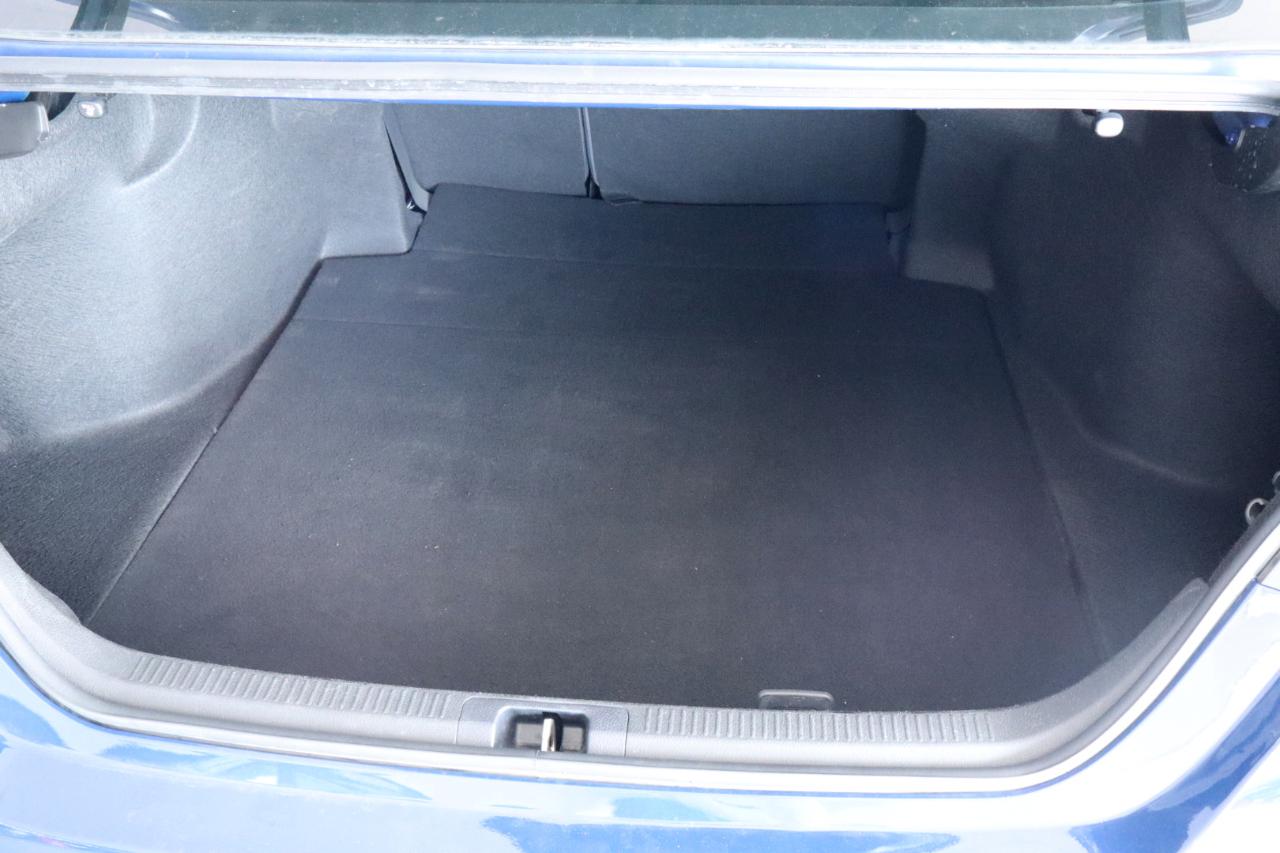 Toyota Camry SE Auto (Natl) 2023