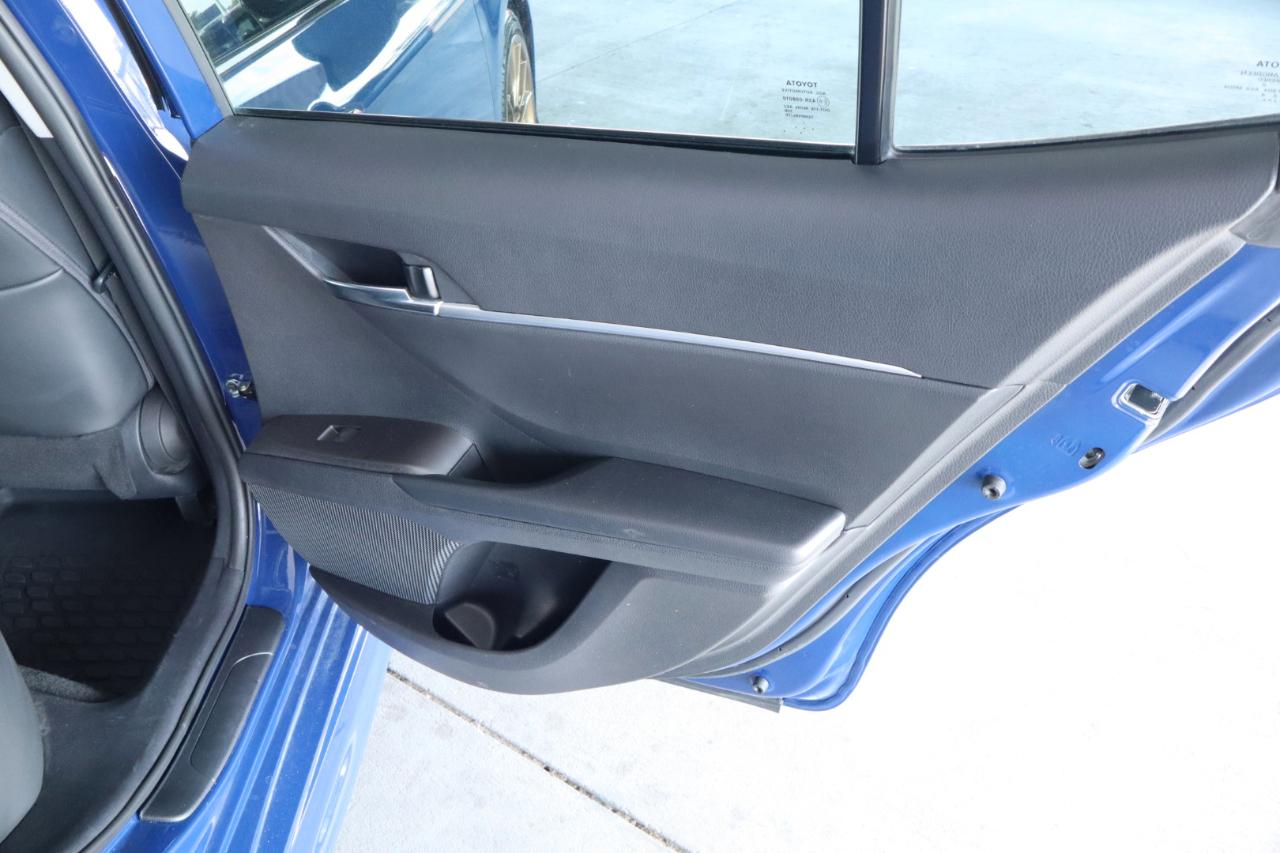 Toyota Camry SE Auto (Natl) 2023