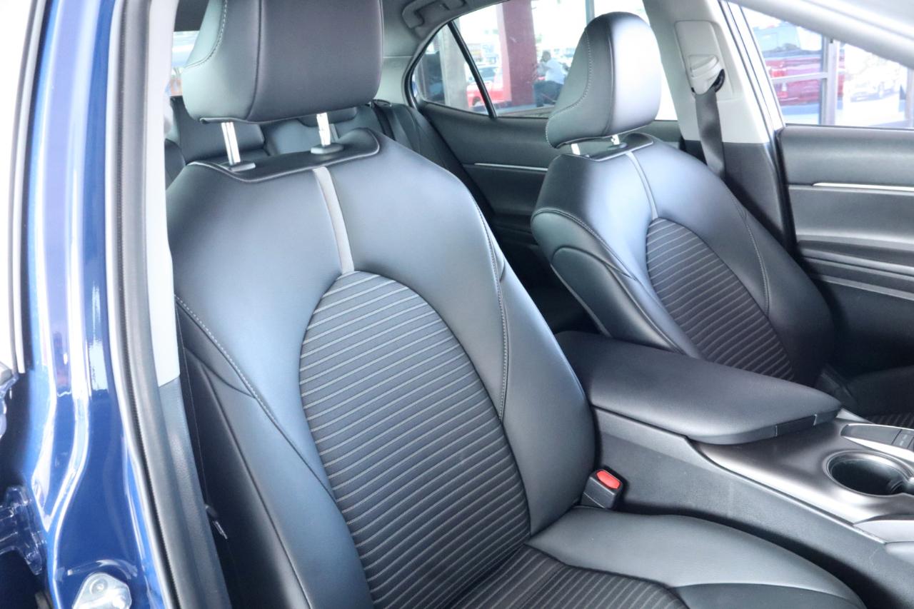 Toyota Camry SE Auto (Natl) 2023