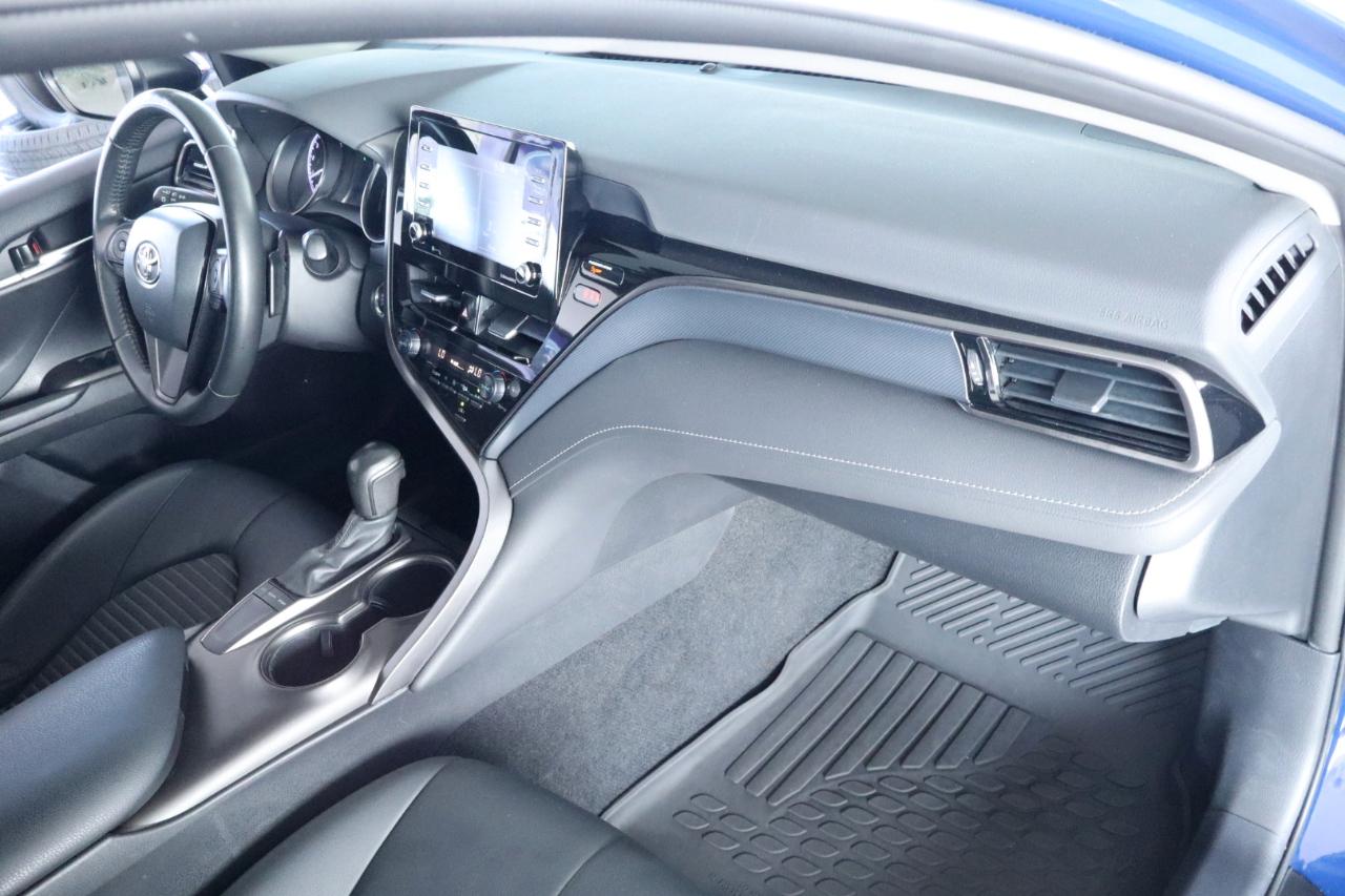 Toyota Camry SE Auto (Natl) 2023