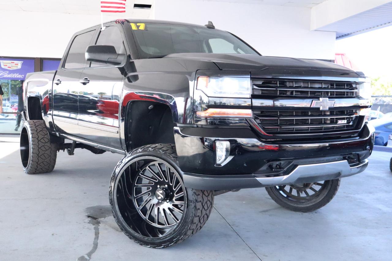 Chevrolet Silverado 1500 4WD Crew Cab 143.5" LT w/2LT 2017