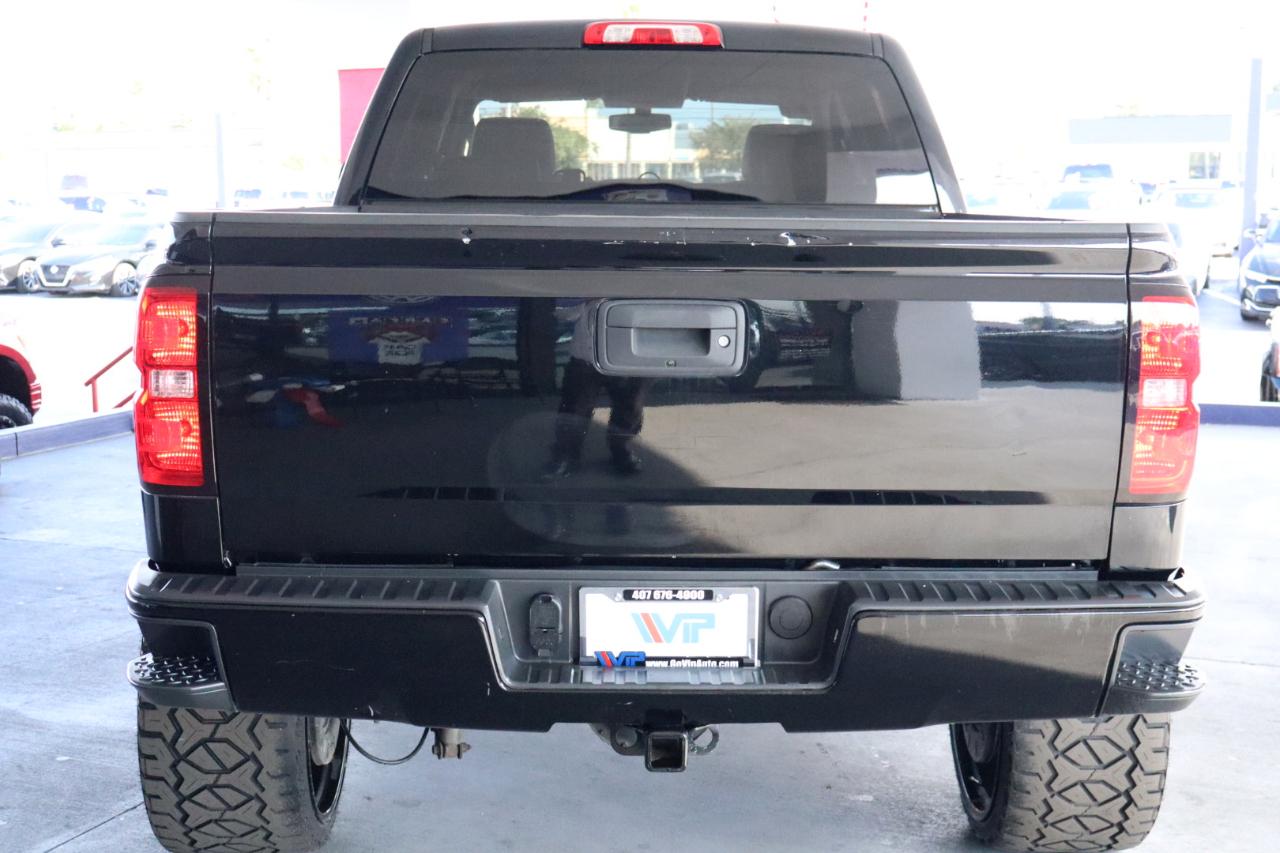 Chevrolet Silverado 1500 4WD Crew Cab 143.5" LT w/2LT 2017