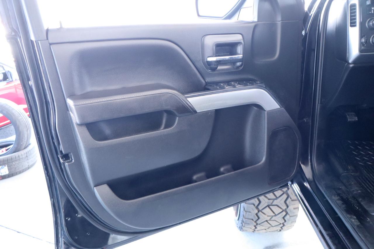 Chevrolet Silverado 1500 4WD Crew Cab 143.5" LT w/2LT 2017