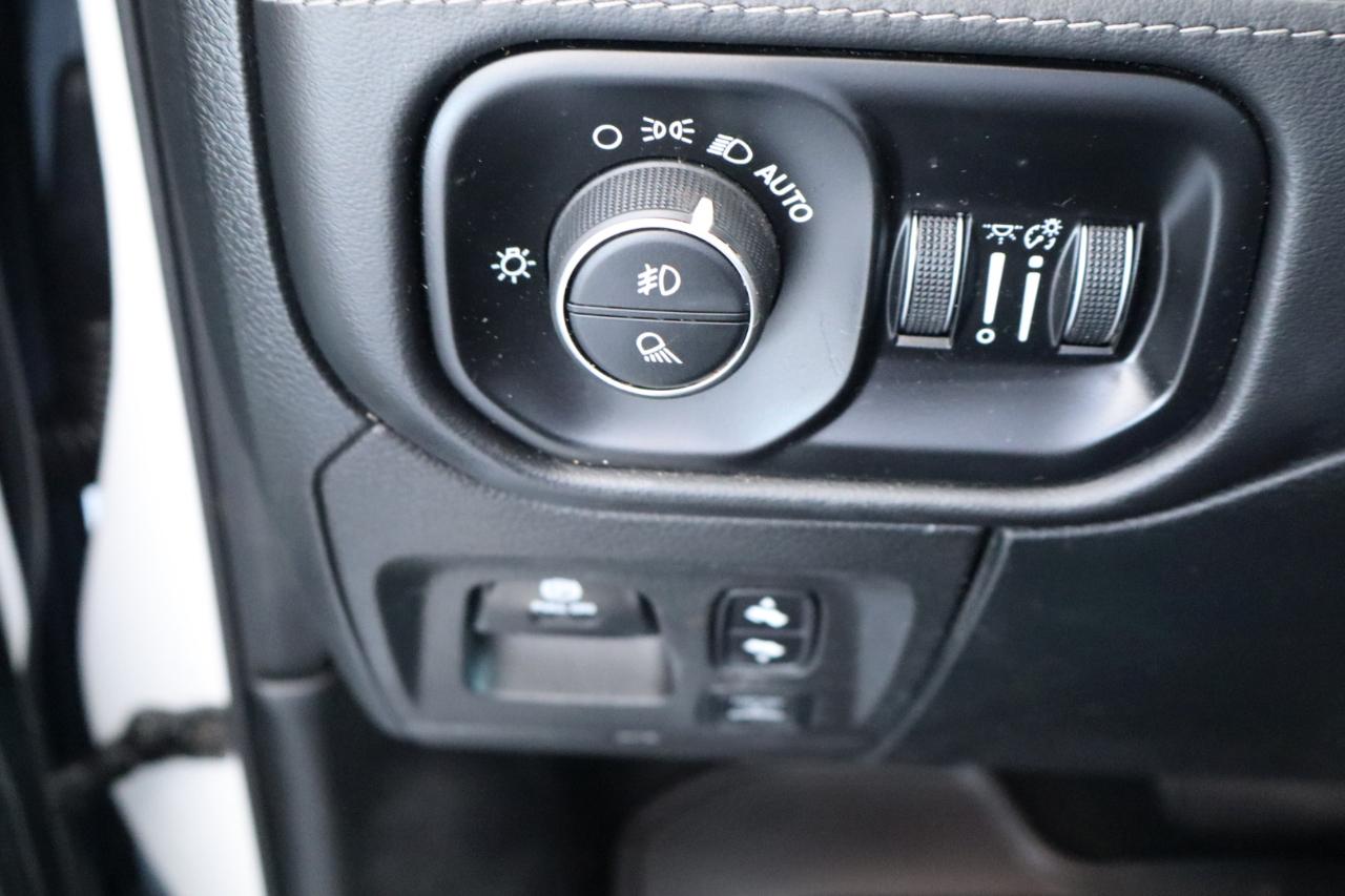 RAM 1500 Limited 4x2 Crew Cab 5'7" Box 2020