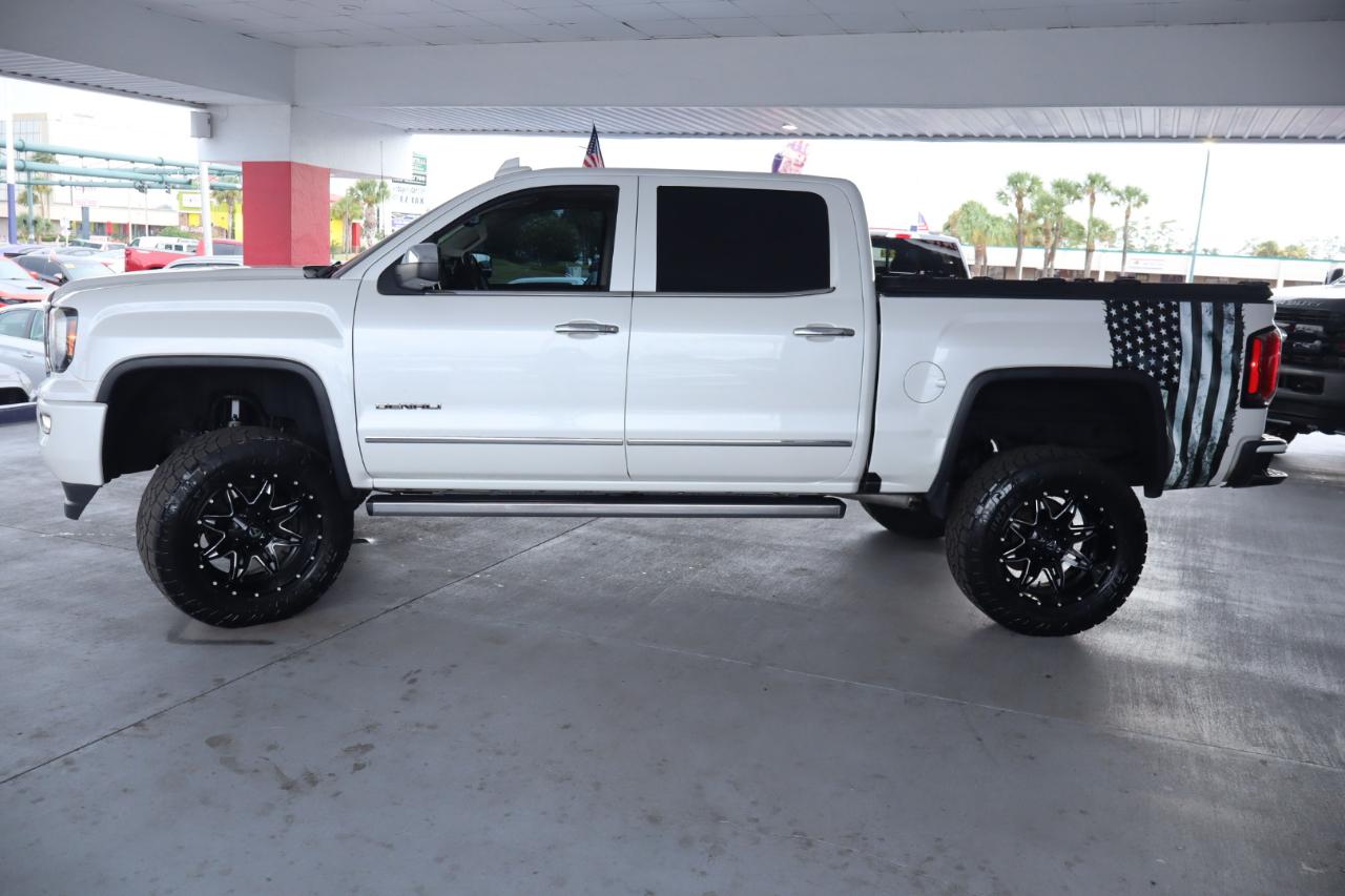 GMC Sierra 1500 4WD Crew Cab 143.5" Denali 2018