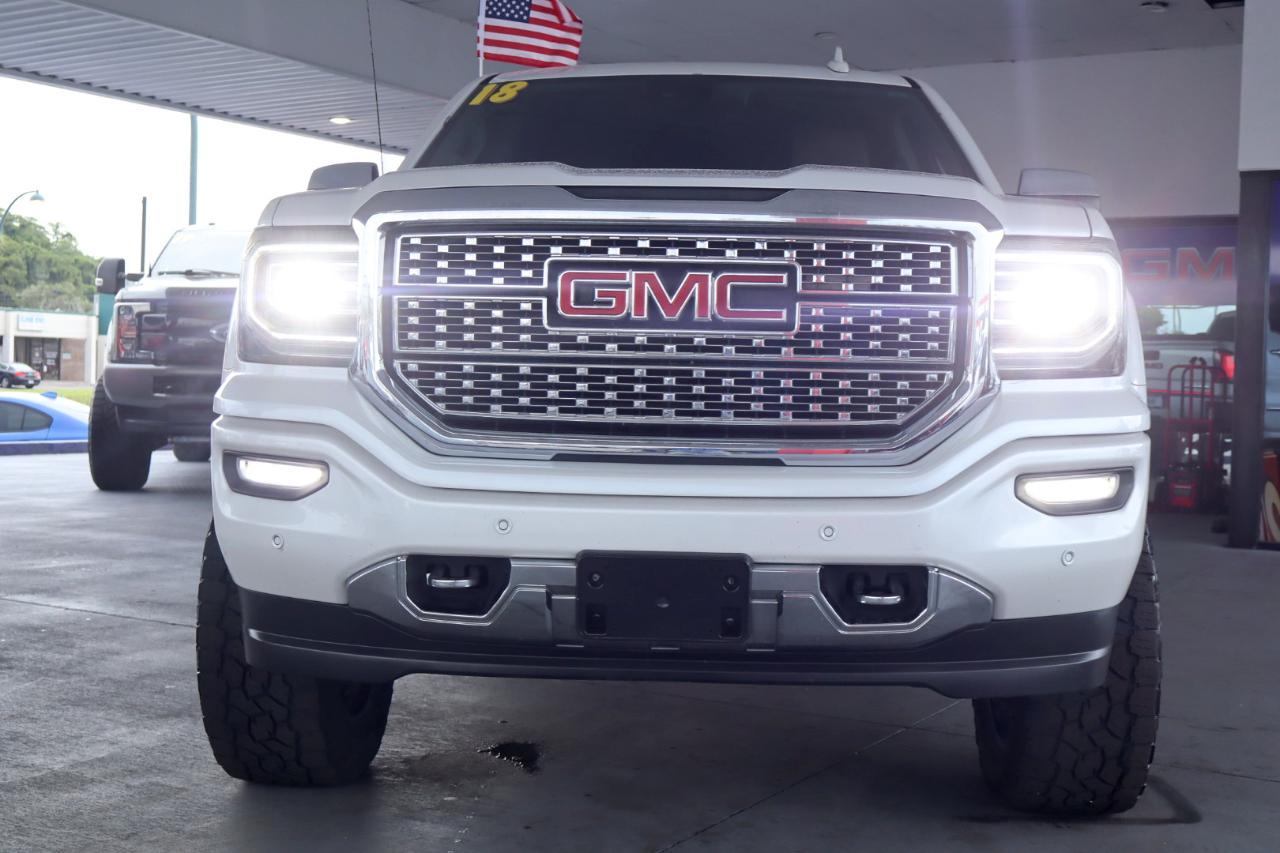 GMC Sierra 1500 4WD Crew Cab 143.5" Denali 2018