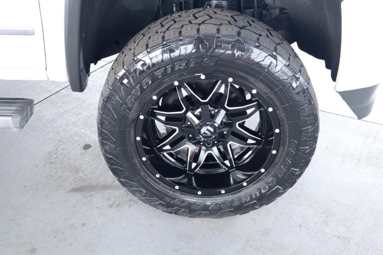 GMC Sierra 1500 4WD Crew Cab 143.5" Denali 2018