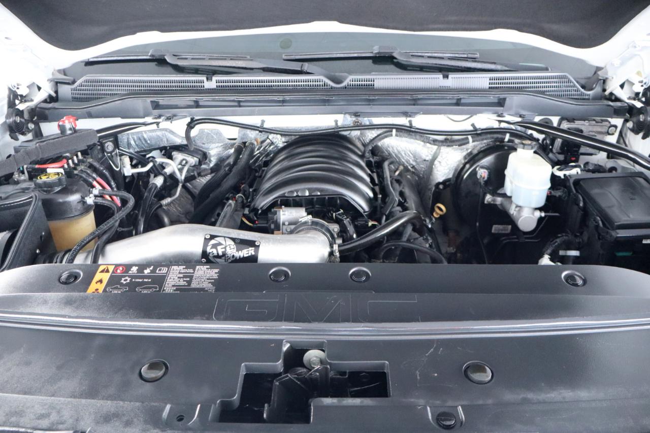 GMC Sierra 1500 4WD Crew Cab 143.5" Denali 2018
