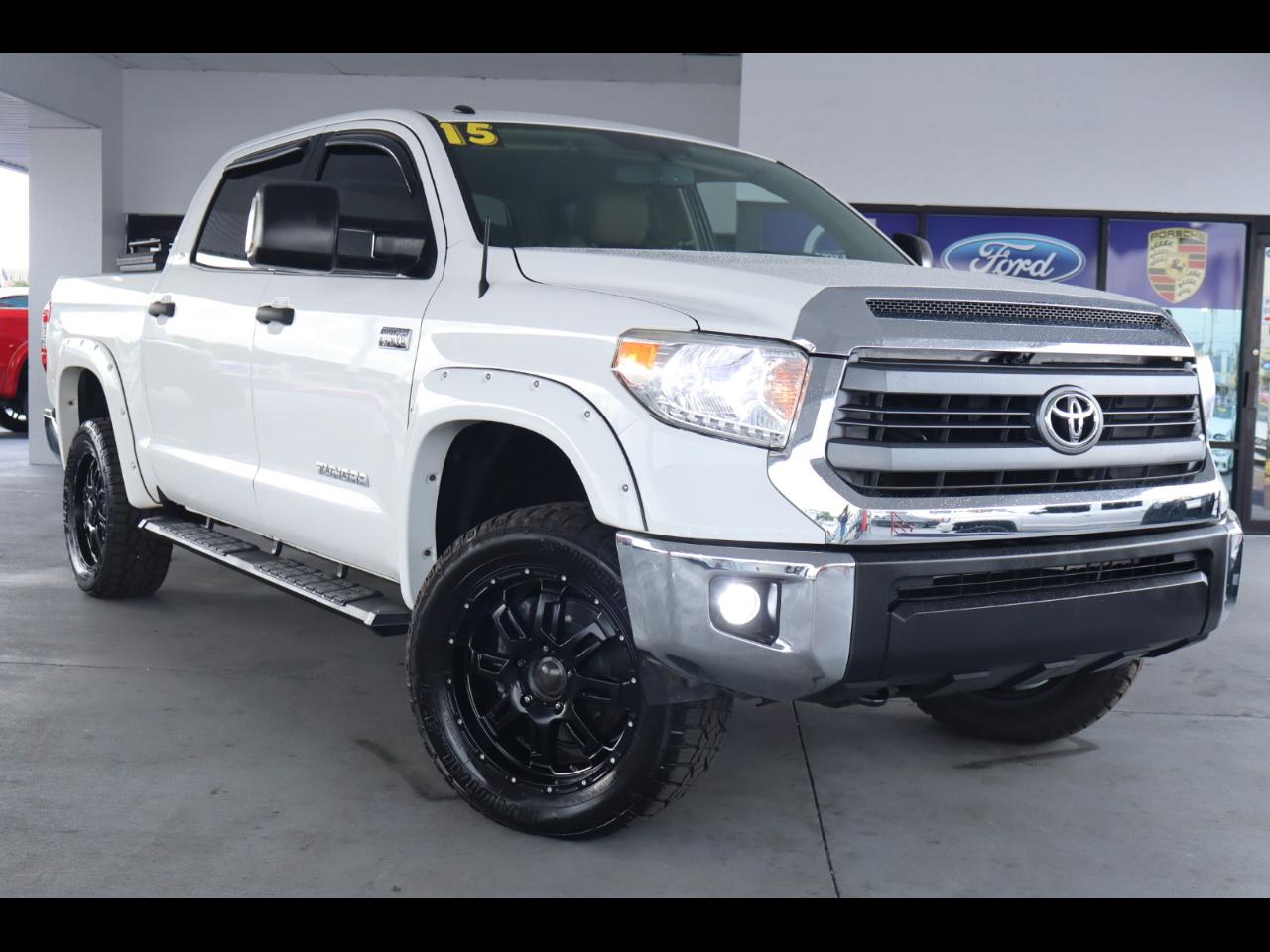 Toyota Tundra 4WD Truck CrewMax 5.7L FFV V8 6-Spd AT SR5 (Natl) 2015