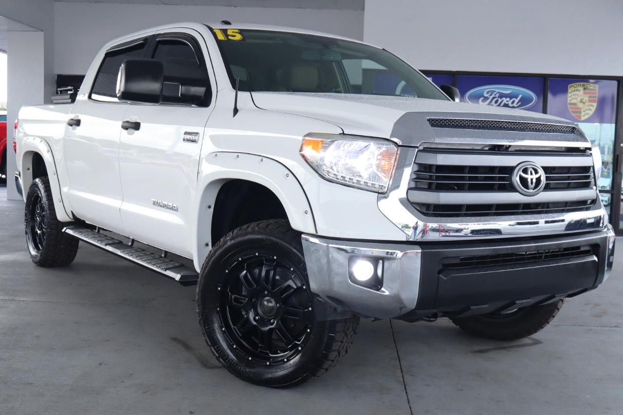 Toyota Tundra 4WD Truck CrewMax 5.7L FFV V8 6-Spd AT SR5 (Natl) 2015