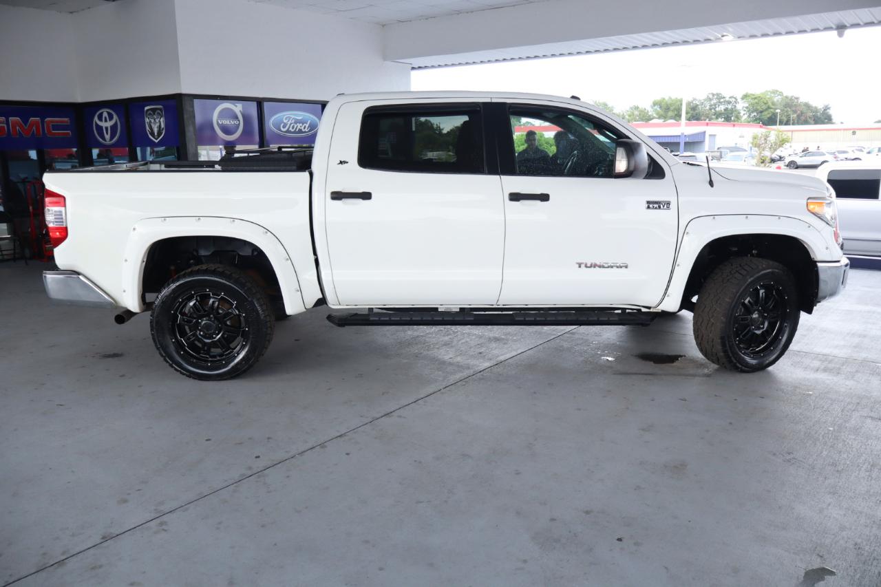 Toyota Tundra 4WD Truck CrewMax 5.7L FFV V8 6-Spd AT SR5 (Natl) 2015
