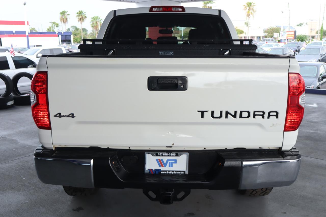 Toyota Tundra 4WD Truck CrewMax 5.7L FFV V8 6-Spd AT SR5 (Natl) 2015