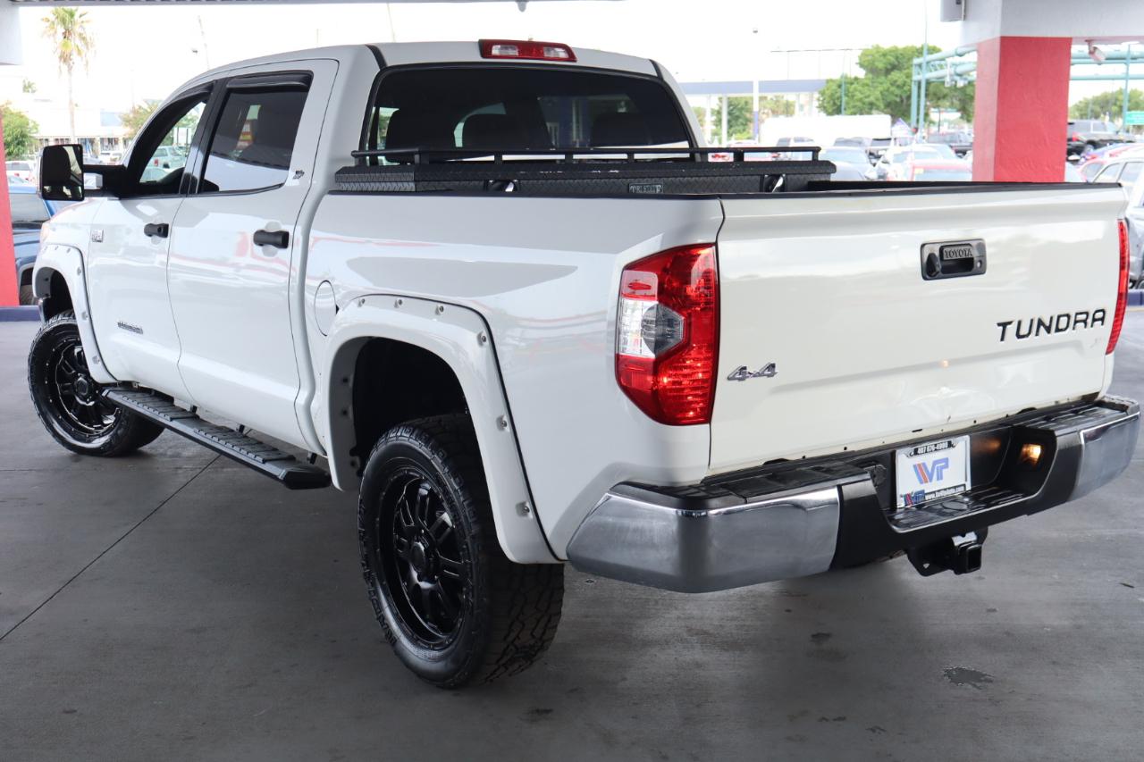 Toyota Tundra 4WD Truck CrewMax 5.7L FFV V8 6-Spd AT SR5 (Natl) 2015