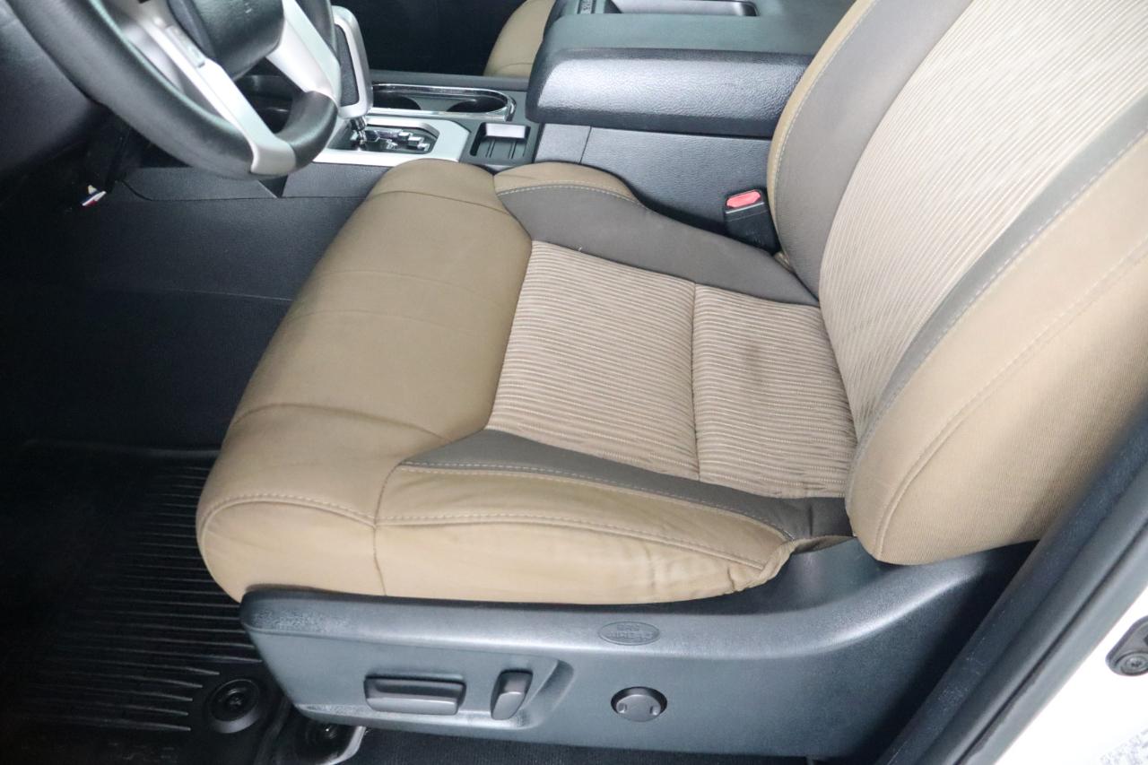 Toyota Tundra 4WD Truck CrewMax 5.7L FFV V8 6-Spd AT SR5 (Natl) 2015