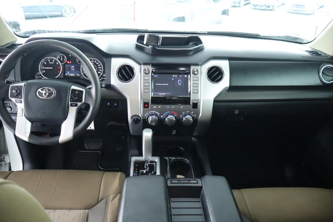 Toyota Tundra 4WD Truck CrewMax 5.7L FFV V8 6-Spd AT SR5 (Natl) 2015