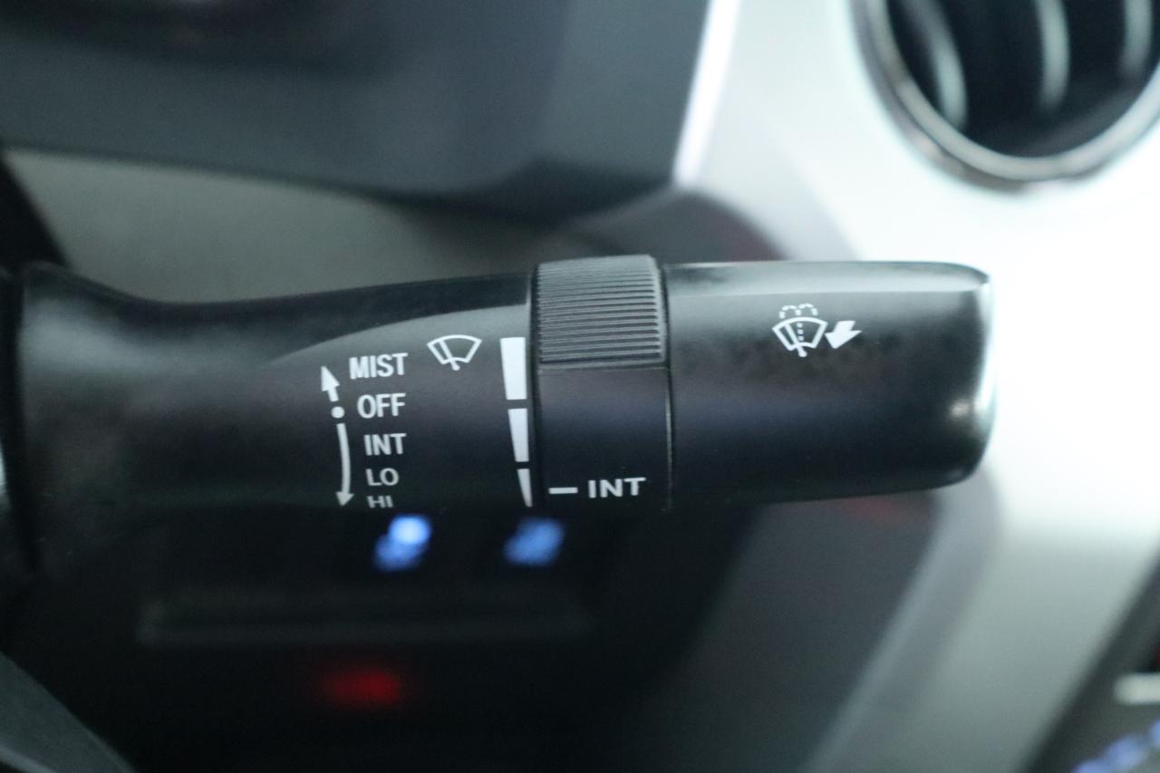 Toyota Tundra 4WD Truck CrewMax 5.7L FFV V8 6-Spd AT SR5 (Natl) 2015