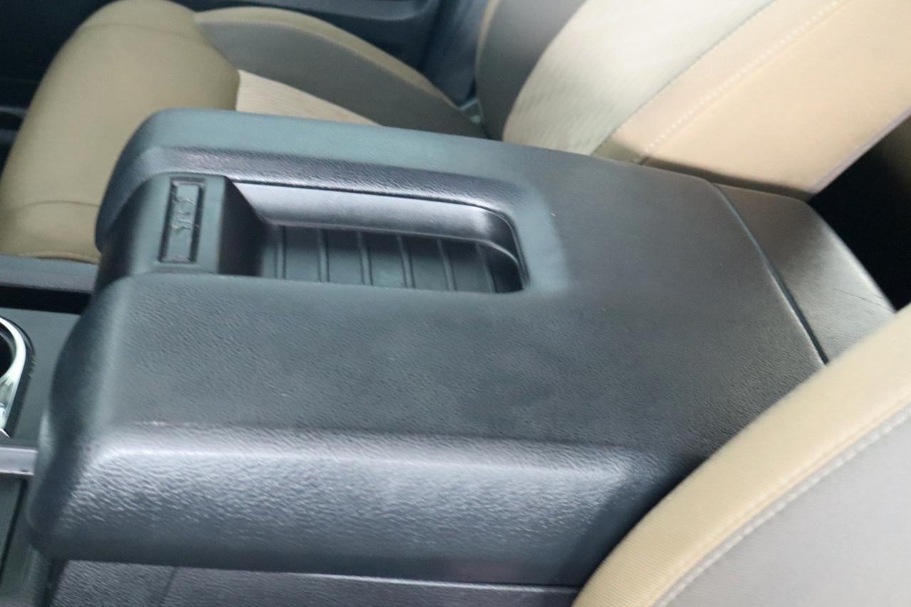 Toyota Tundra 4WD Truck CrewMax 5.7L FFV V8 6-Spd AT SR5 (Natl) 2015