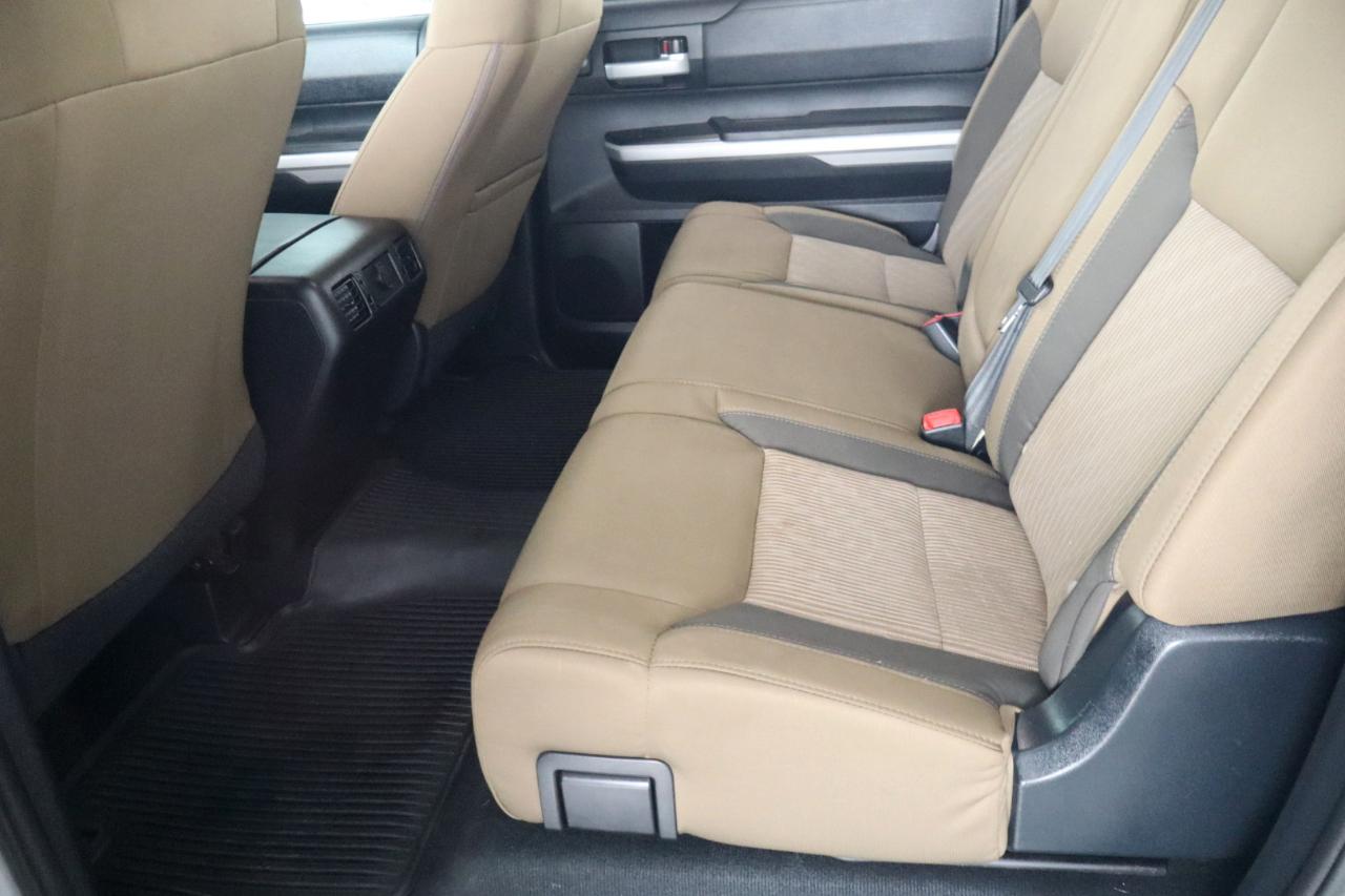 Toyota Tundra 4WD Truck CrewMax 5.7L FFV V8 6-Spd AT SR5 (Natl) 2015