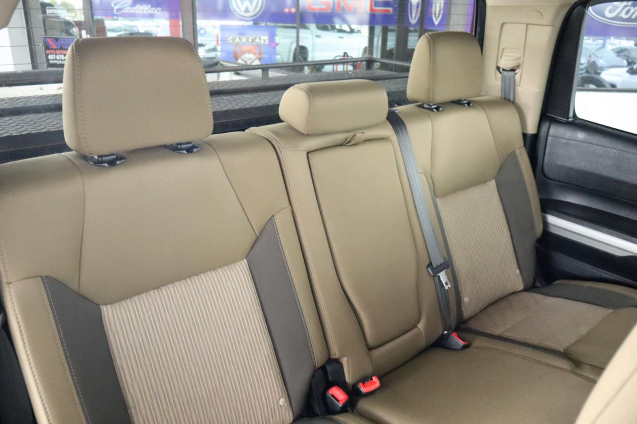 Toyota Tundra 4WD Truck CrewMax 5.7L FFV V8 6-Spd AT SR5 (Natl) 2015