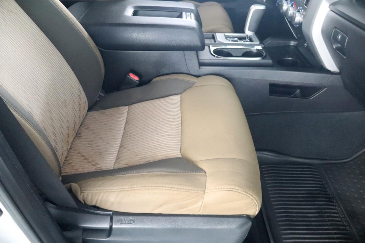 Toyota Tundra 4WD Truck CrewMax 5.7L FFV V8 6-Spd AT SR5 (Natl) 2015