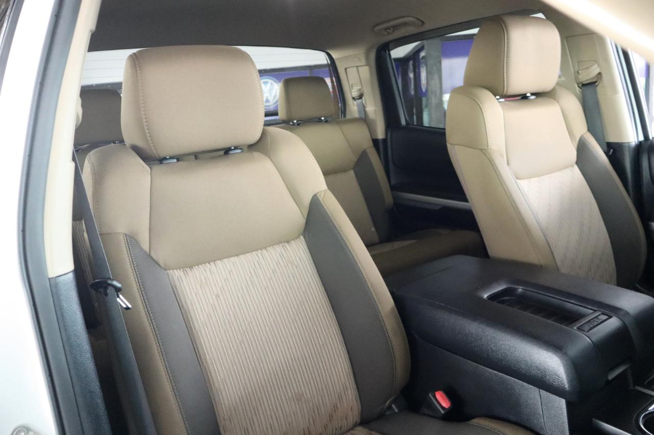 Toyota Tundra 4WD Truck CrewMax 5.7L FFV V8 6-Spd AT SR5 (Natl) 2015