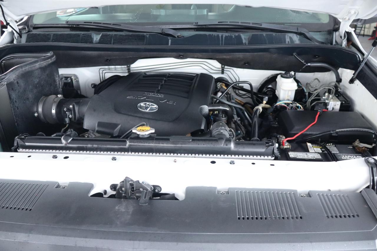 Toyota Tundra 4WD Truck CrewMax 5.7L FFV V8 6-Spd AT SR5 (Natl) 2015