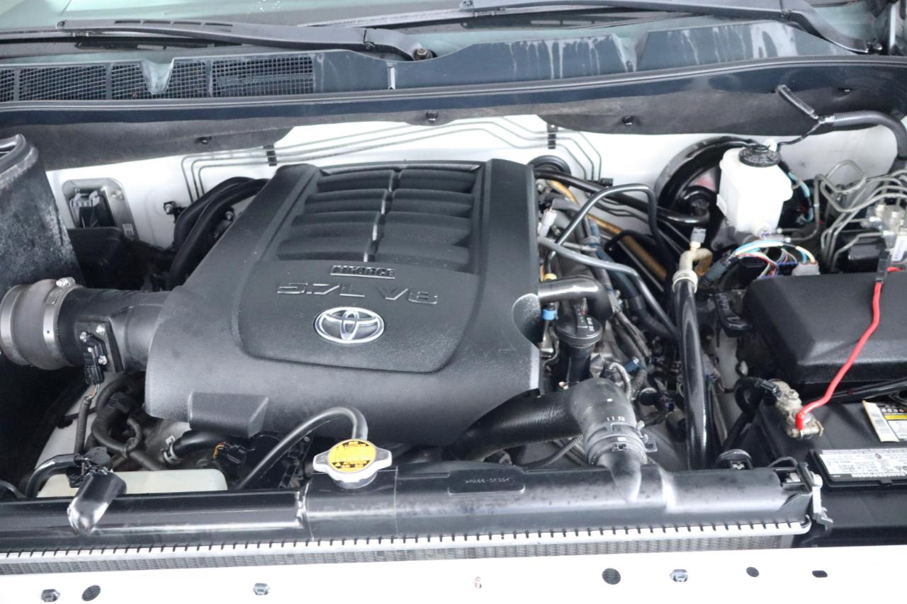 Toyota Tundra 4WD Truck CrewMax 5.7L FFV V8 6-Spd AT SR5 (Natl) 2015