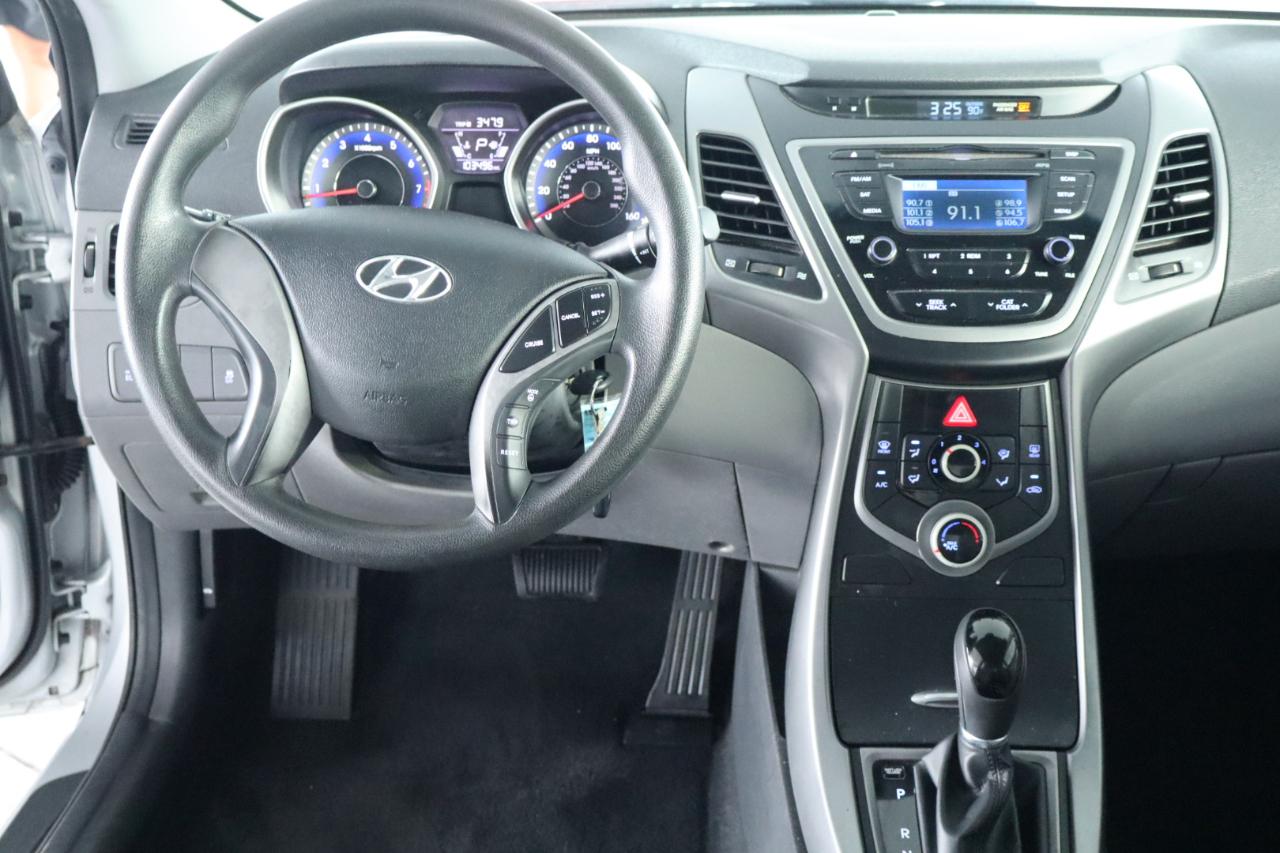 Hyundai Elantra 4dr Sdn Auto SE (Ulsan Plant) 2015
