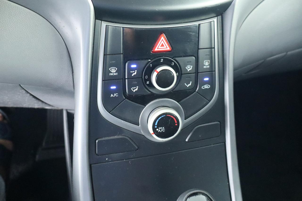 Hyundai Elantra 4dr Sdn Auto SE (Ulsan Plant) 2015