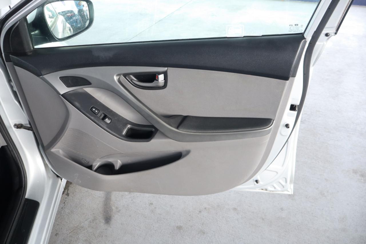 Hyundai Elantra 4dr Sdn Auto SE (Ulsan Plant) 2015