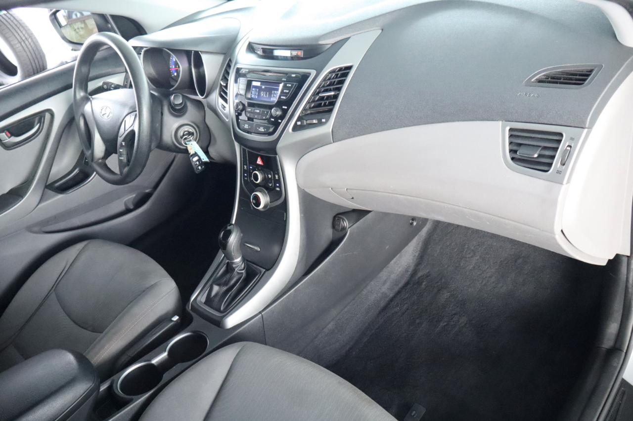 Hyundai Elantra 4dr Sdn Auto SE (Ulsan Plant) 2015